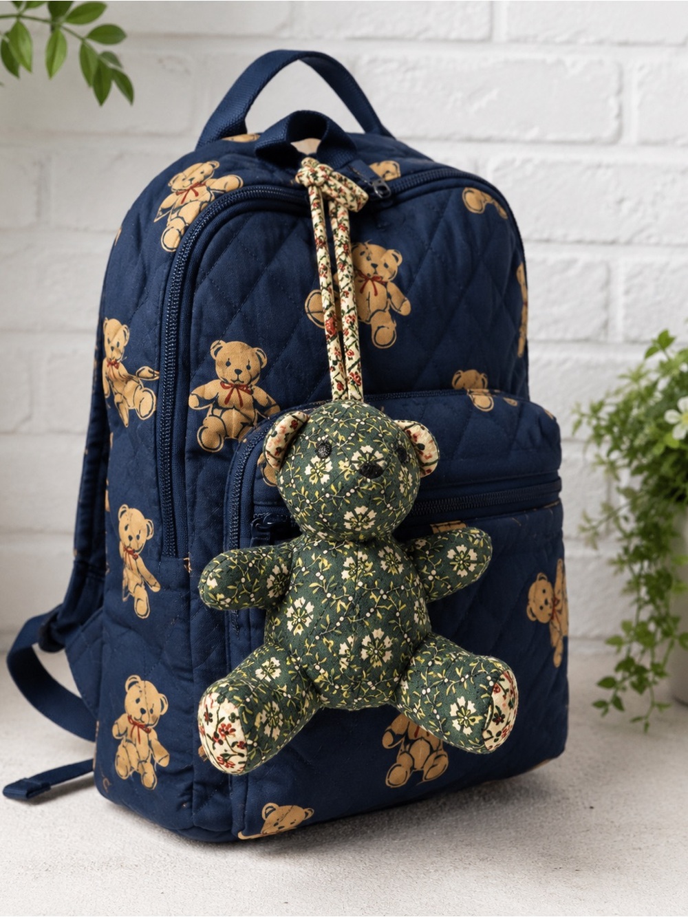 Vera Bradley Bear Charm Mistletoe Lattice 2025